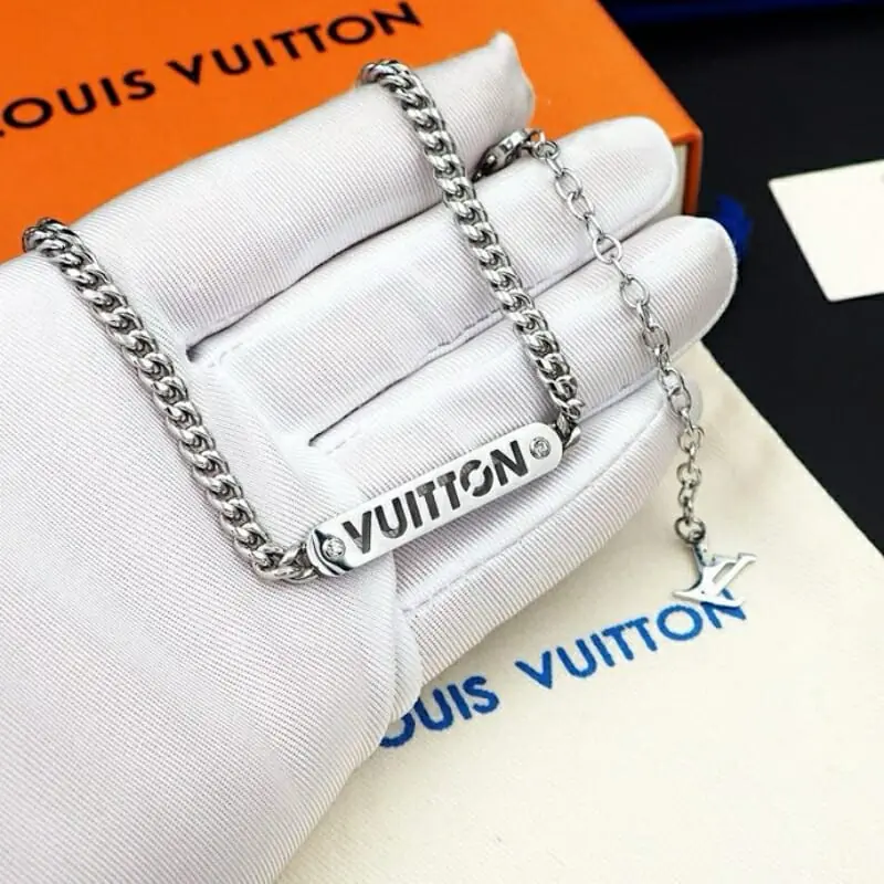 louis vuitton collier s_12527063